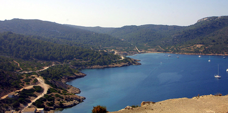 Vista de la badia de Cabrera. © Arxiu Grup Serra.